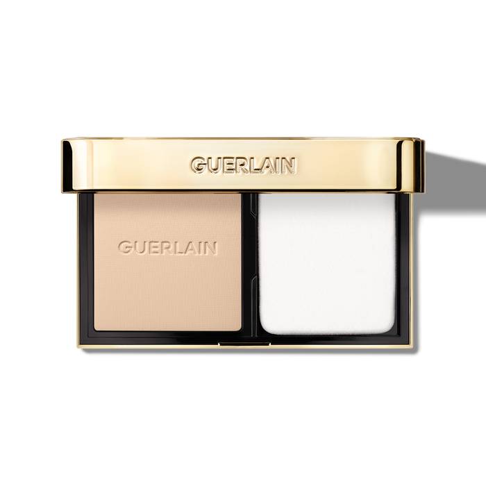 Parure Gold Skin Control – Ultra-Fine Matte Compact Foundation