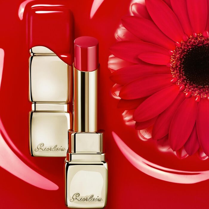 KissKiss Shine Bloom – Ultra-Shiny Lipstick (95 % Natural Origin)