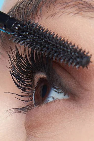 Lash Sensational® SKY HIGH Mascara